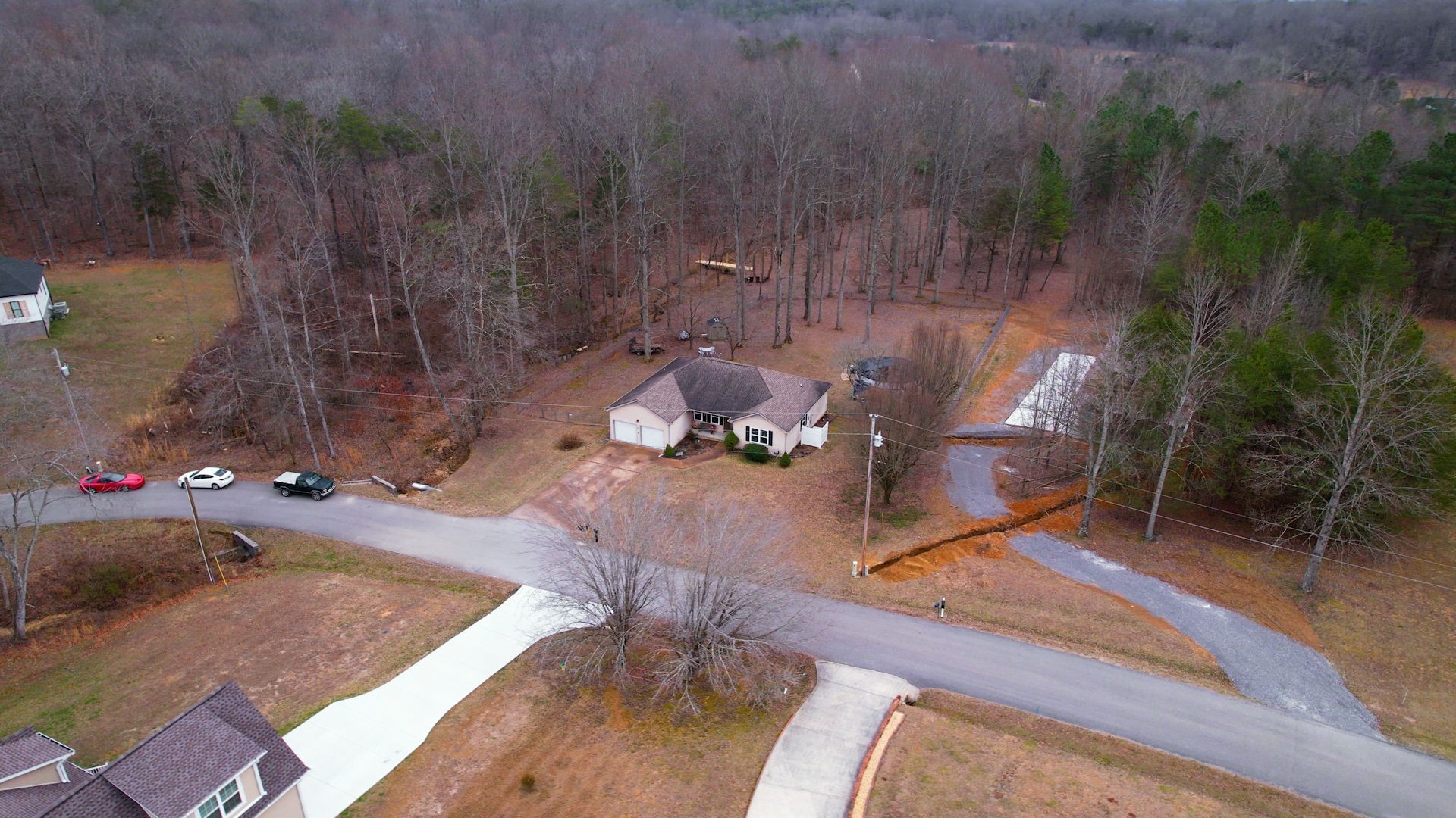 152 Shawna Street McMinnville, TN 37110 - Photo 21 of 22 a backyard of a house with table and chairs