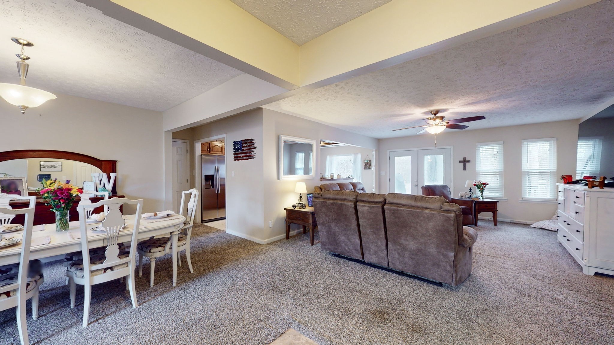 152 Shawna Street McMinnville, TN 37110 - Photo 4 of 22 a view of a livingroom with furniture and window