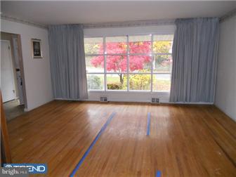 236 Glendale Road Havertown, PA 19083 - Photo 3 of 12