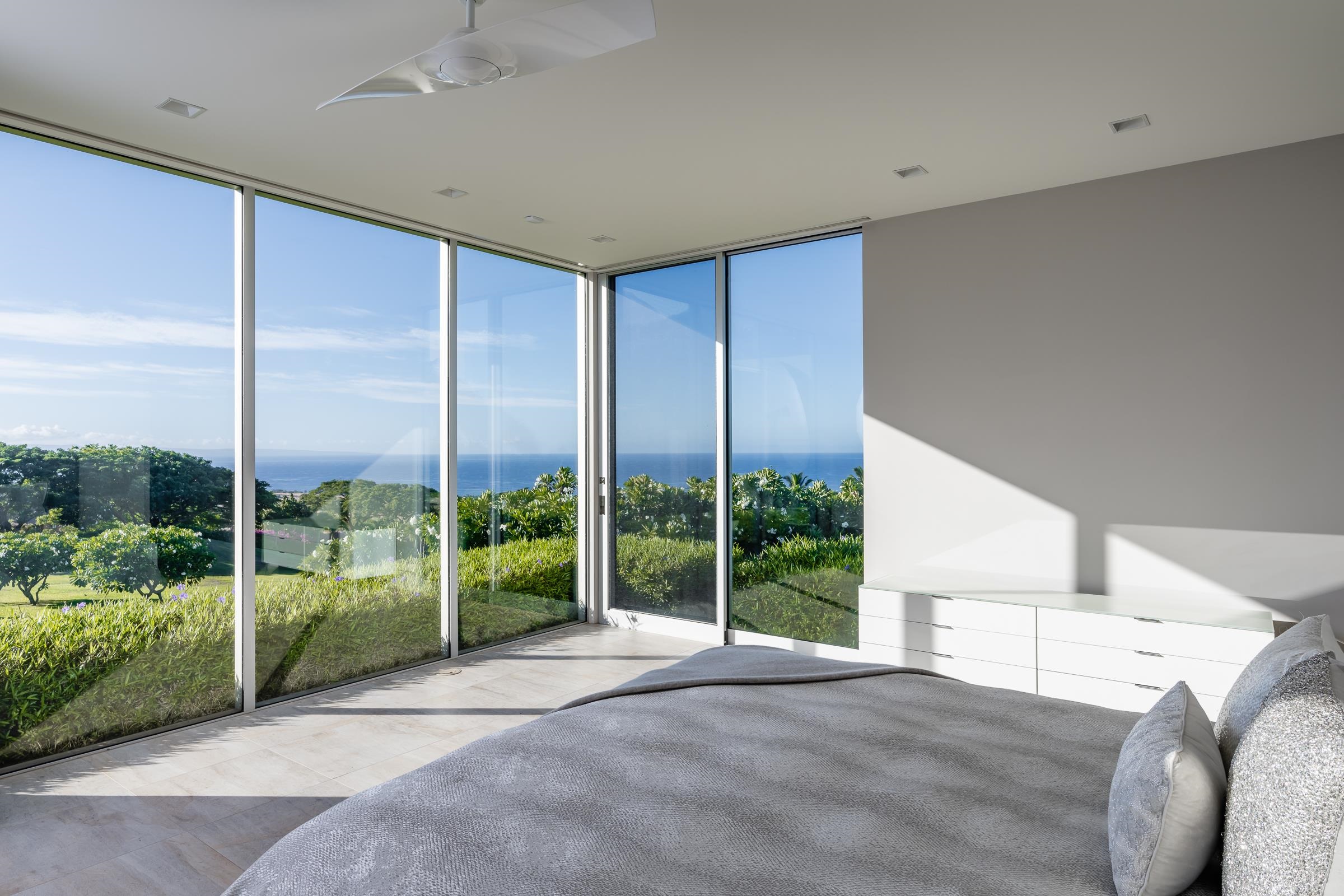 936 Punakea Loop Lahaina, HI 96761 - Photo 18 of 37 a view of a room with balcony and balcony