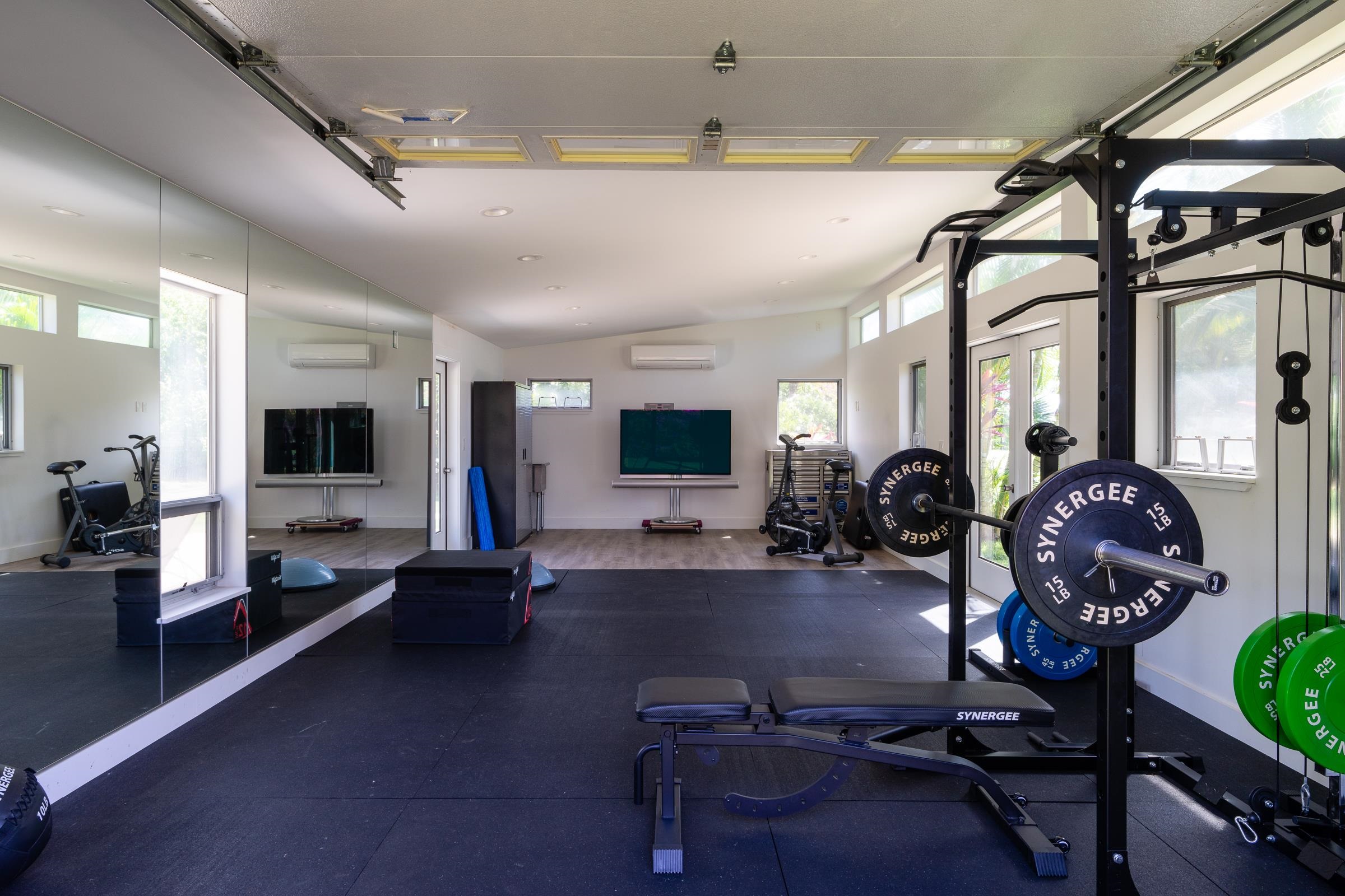 936 Punakea Loop Lahaina, HI 96761 - Photo 28 of 37 a gym room with lots of gym equipment