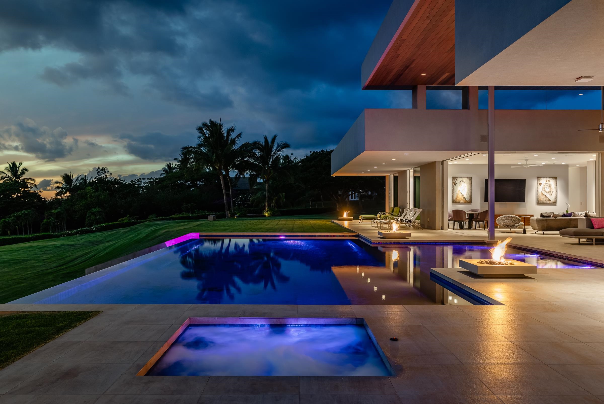 936 Punakea Loop Lahaina, HI 96761 - Photo 35 of 37 a view of a swimming pool with sitting area