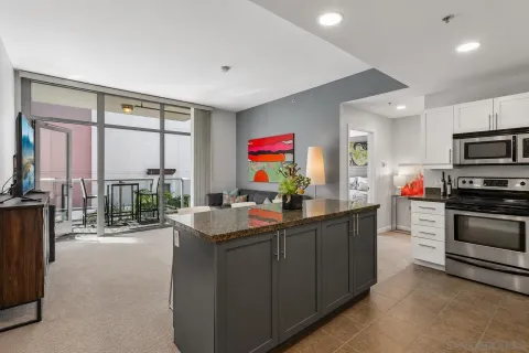 $409,900 | 206 Park Boulevard, Unit 313, San Diego, CA 92101