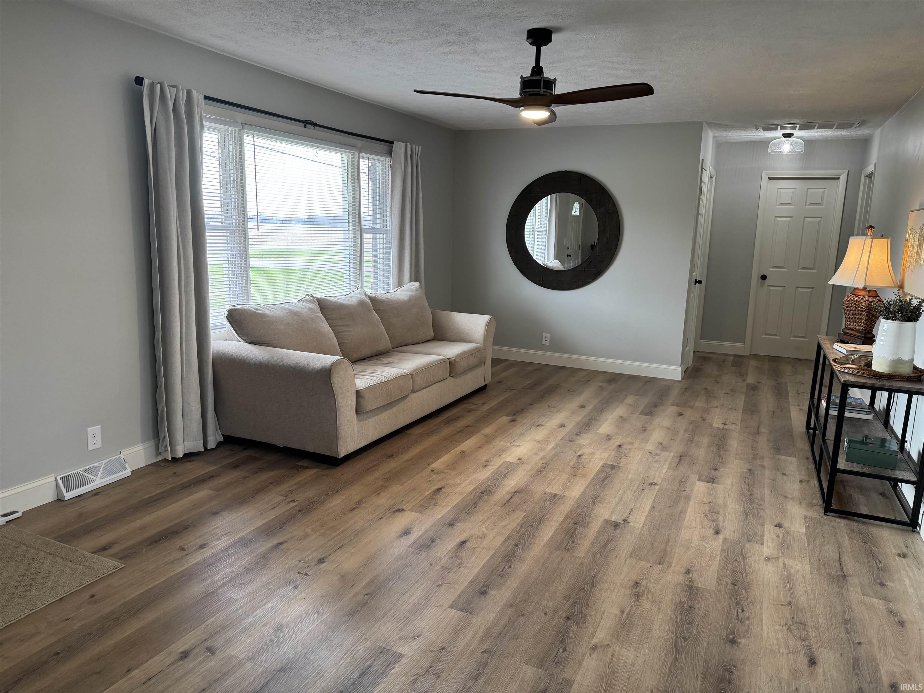 804 East Royerton Road Muncie, IN 47303 - Photo 3 of 24 Gallery Image 3