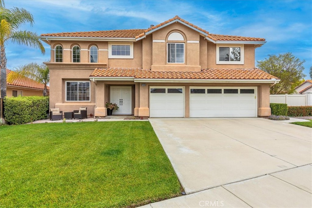 Great curb appeal with a 3 car garage.