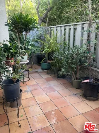 $5,750 | 1220 Manning Avenue, Unit 12, Los Angeles, CA 90024