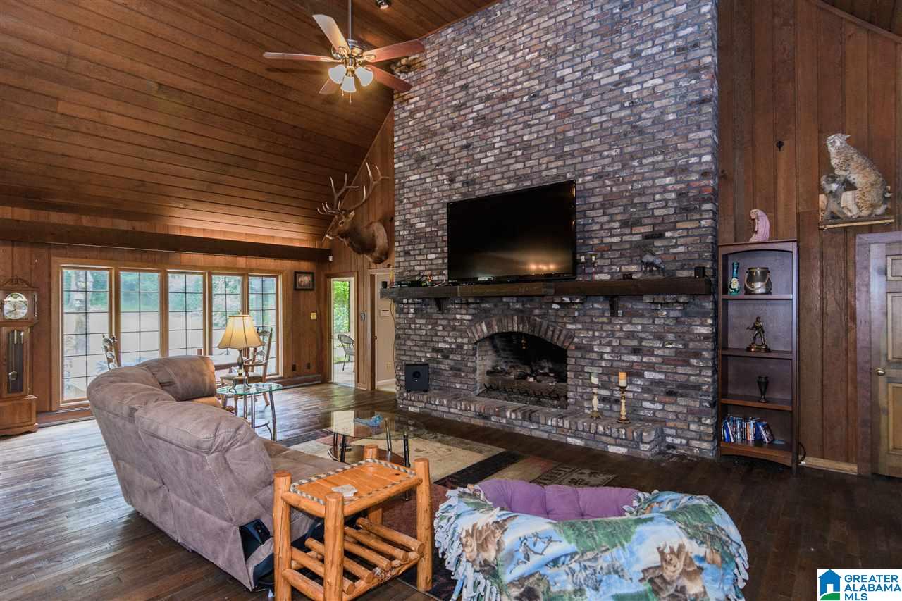 111 Rayfield Drive Bessemer, AL 35022 - Photo 5 of 40