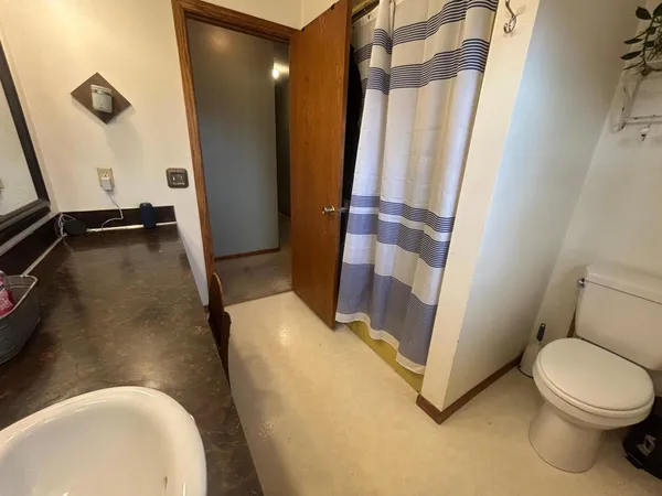 $139,900 | 303 North Clark Street, Ceylon, MN 56121
