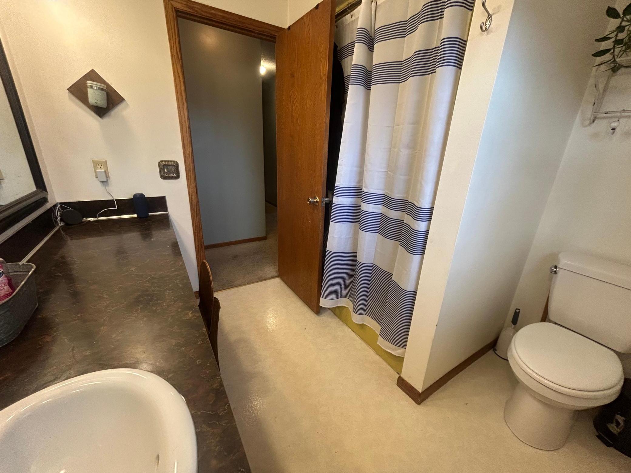 303 North Clark Street Ceylon, MN 56121 - Photo 17 of 31
