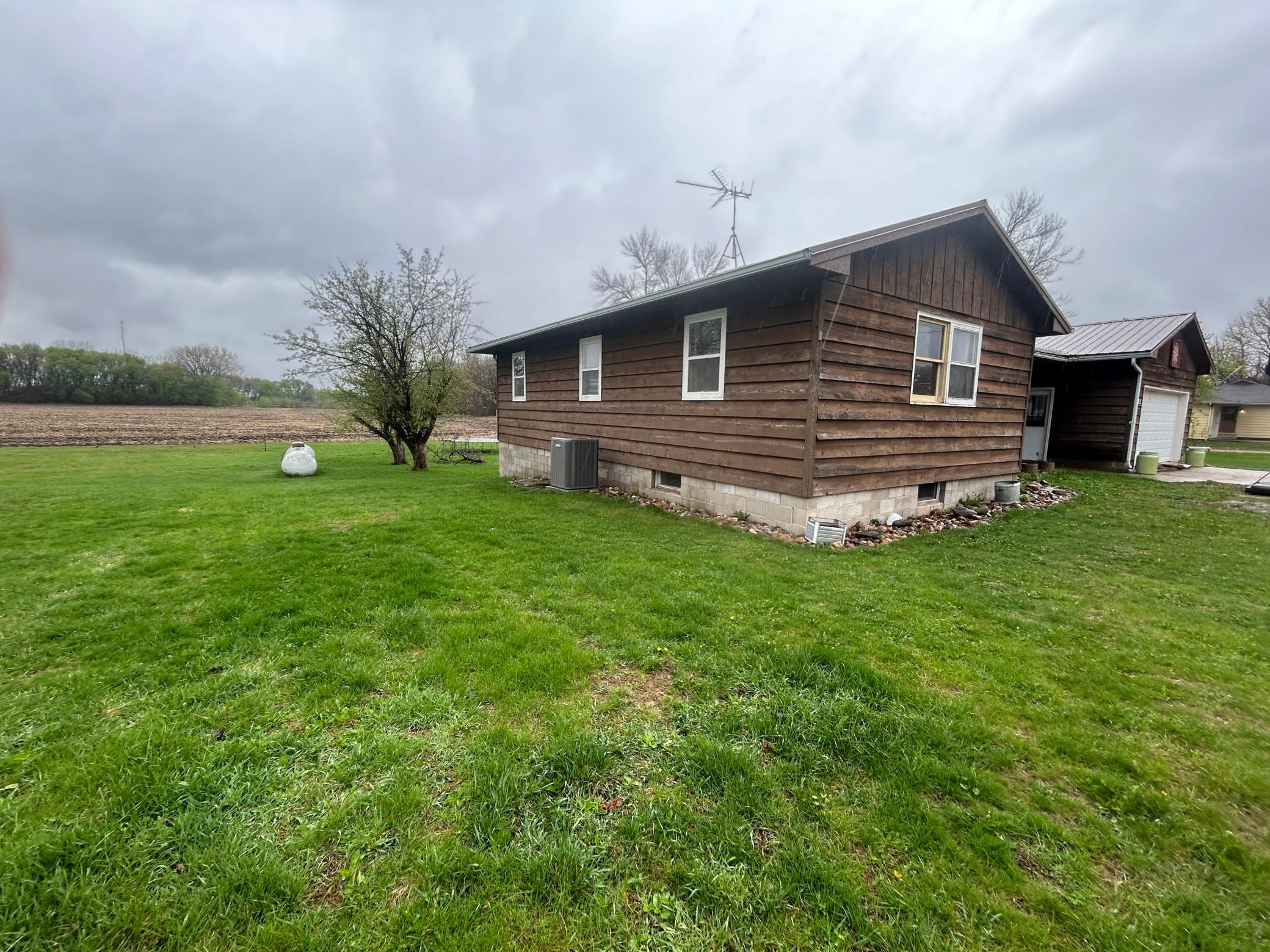 303 North Clark Street Ceylon, MN 56121 - Photo 29 of 31