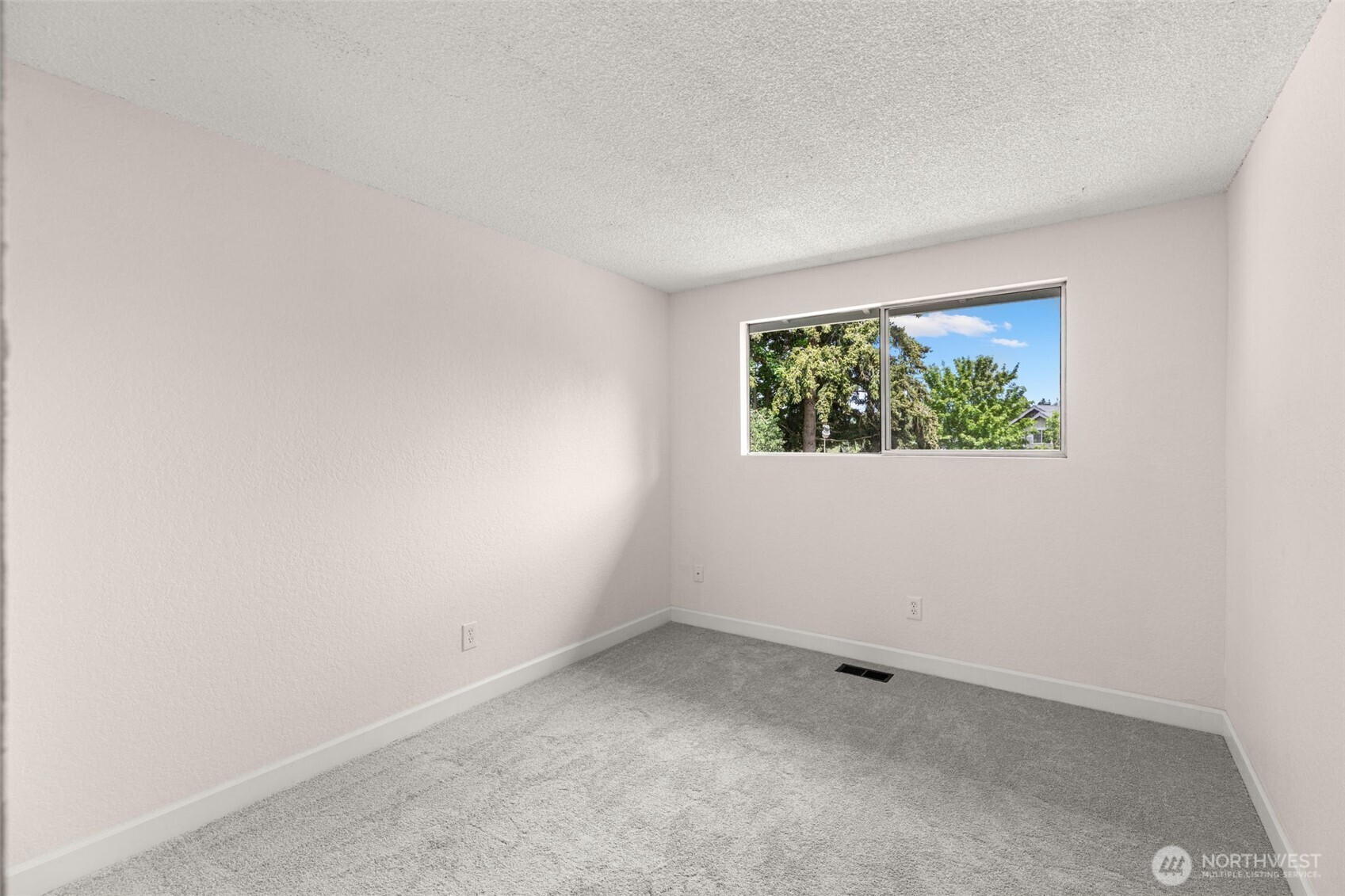31300 31st Avenue Southwest Federal Way, WA 98023 - Photo 26 of 36