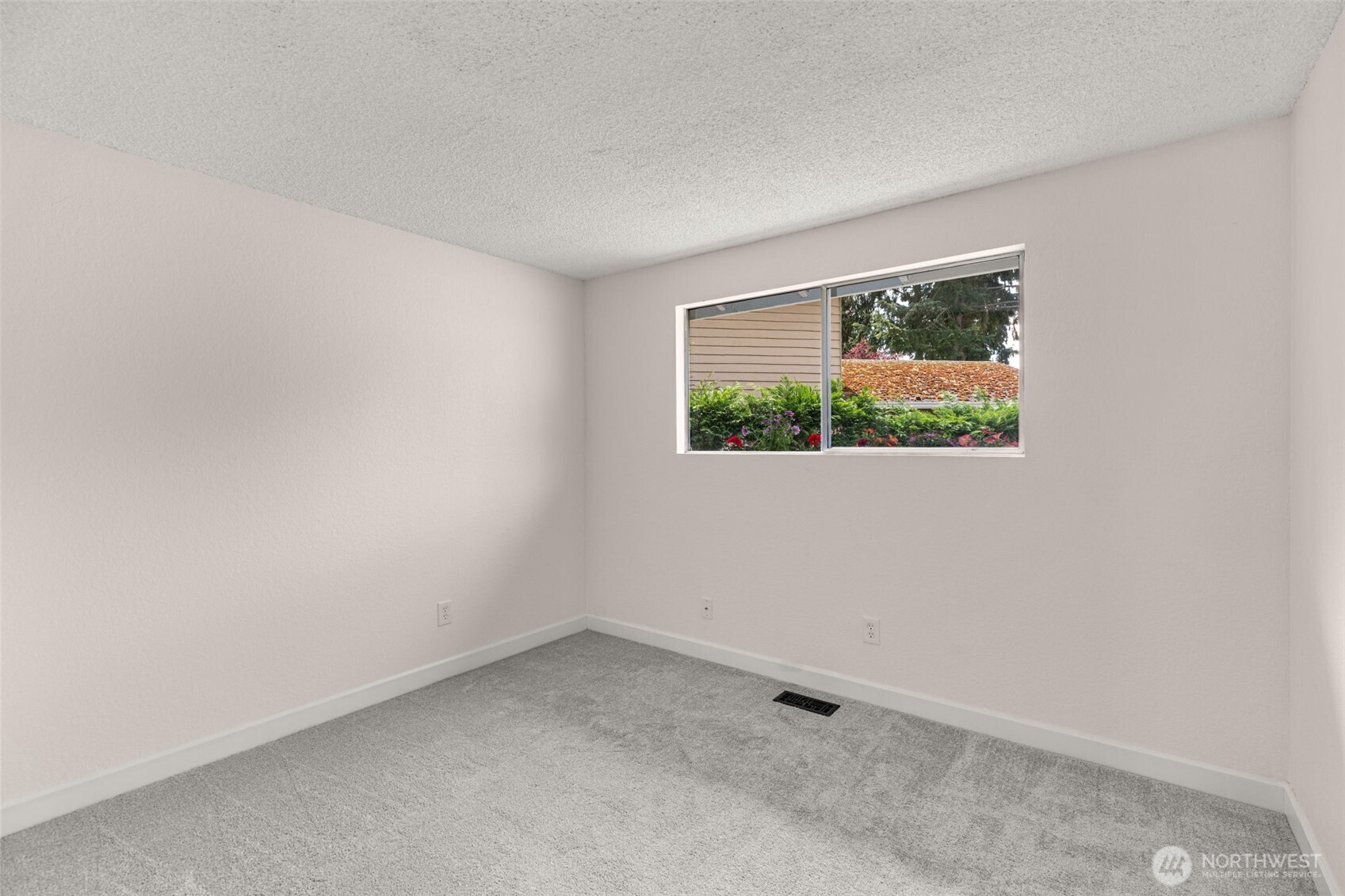 31300 31st Avenue Southwest Federal Way, WA 98023 - Photo 28 of 36