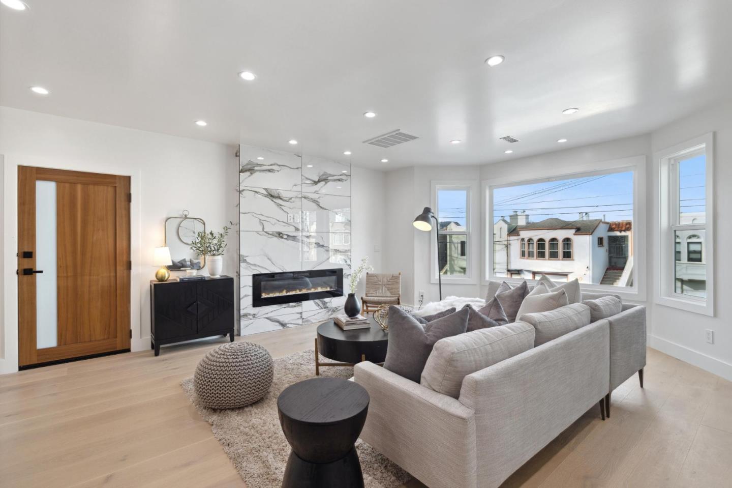 33 Rice Street Daly City, CA 94014 - Photo 8 of 44 Gallery Image 8