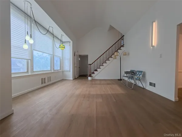 $4,600 | 64-59 228th Street | Oakland Gardens