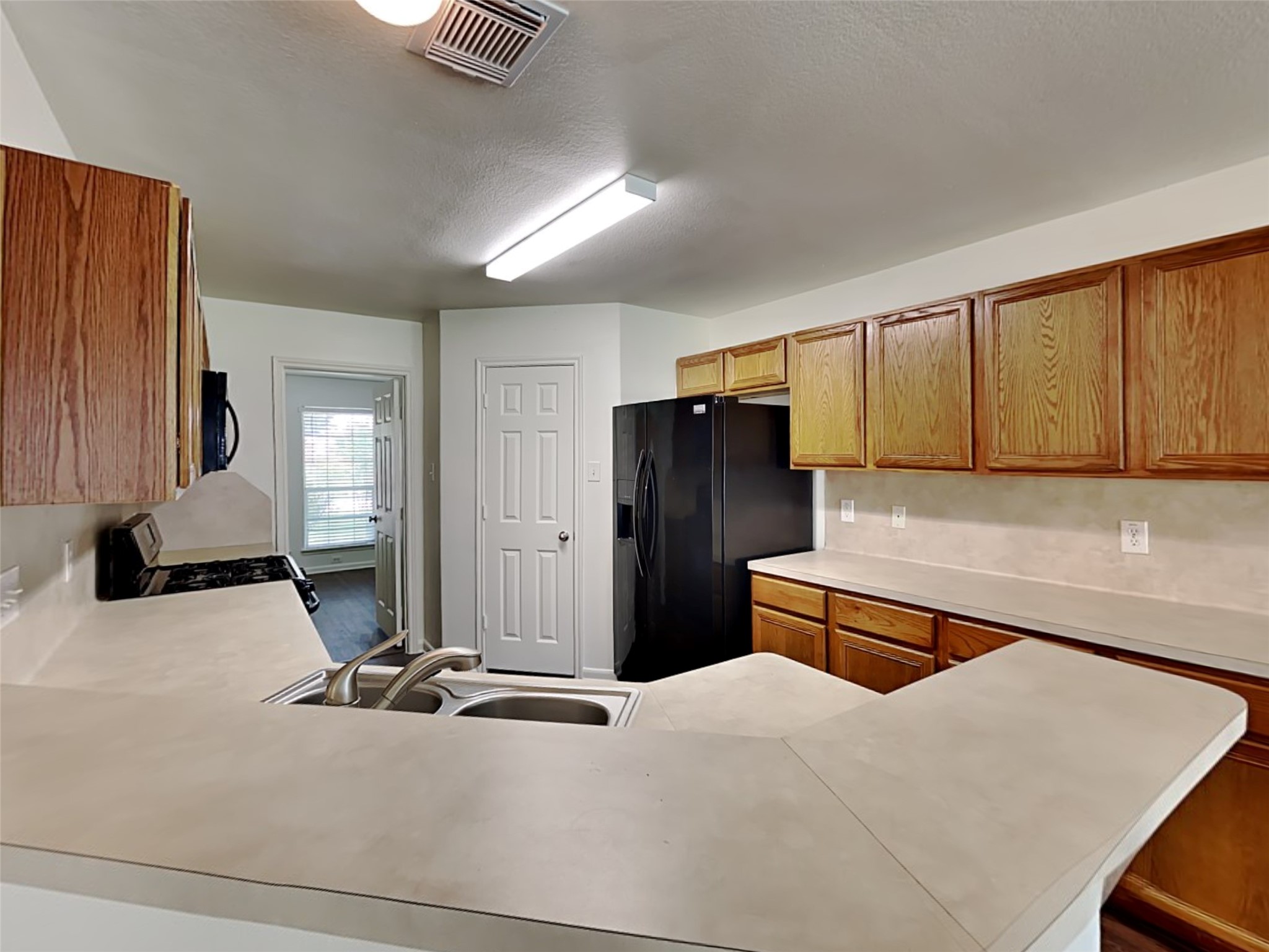 3915 Ridge Canyon Road Baytown, TX 77521 - Photo 2 of 19