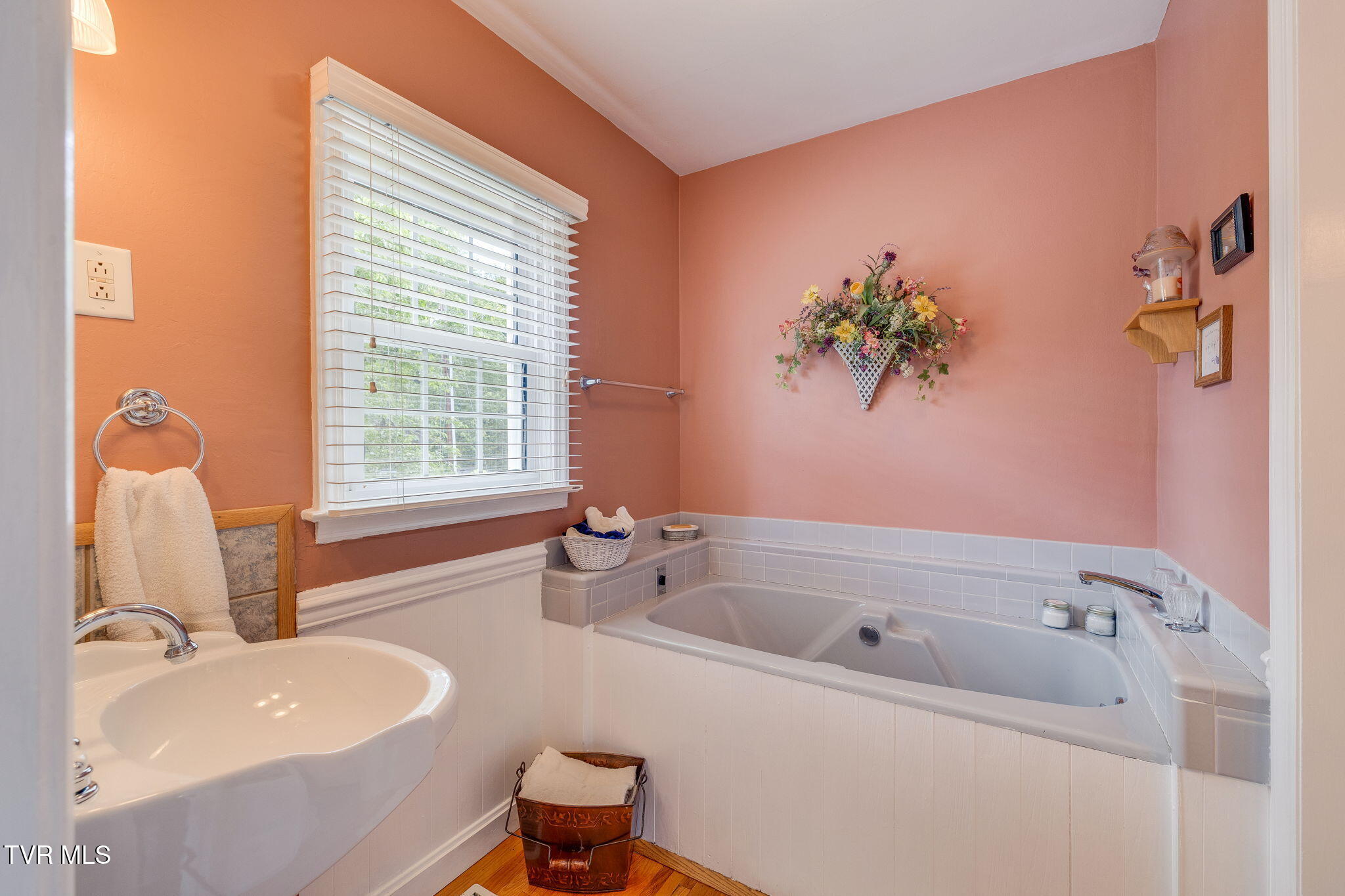 3557 Crest Road Kingsport, TN 37664 - Photo 33 of 57 033