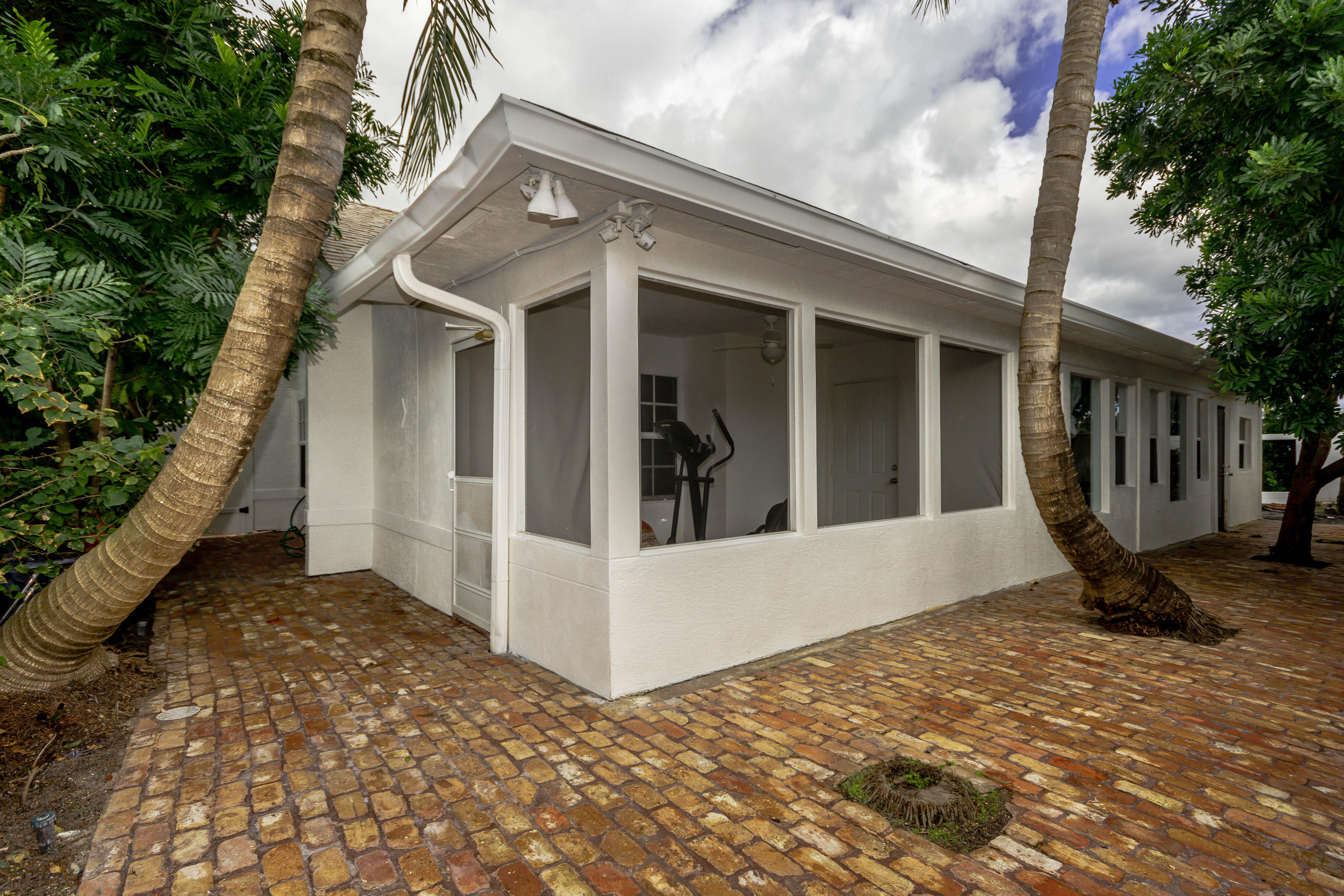 2553 Inisbrook Road Riviera Beach, FL 33407 - Photo 37 of 41 untitled shoot-3502