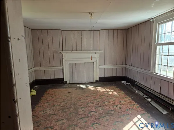 a view of a garage