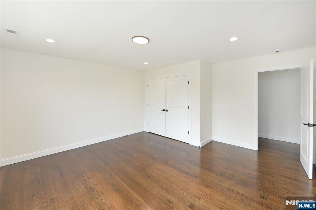 6-10 River Road Fair Lawn, NJ 07410 - Photo 13 of 27