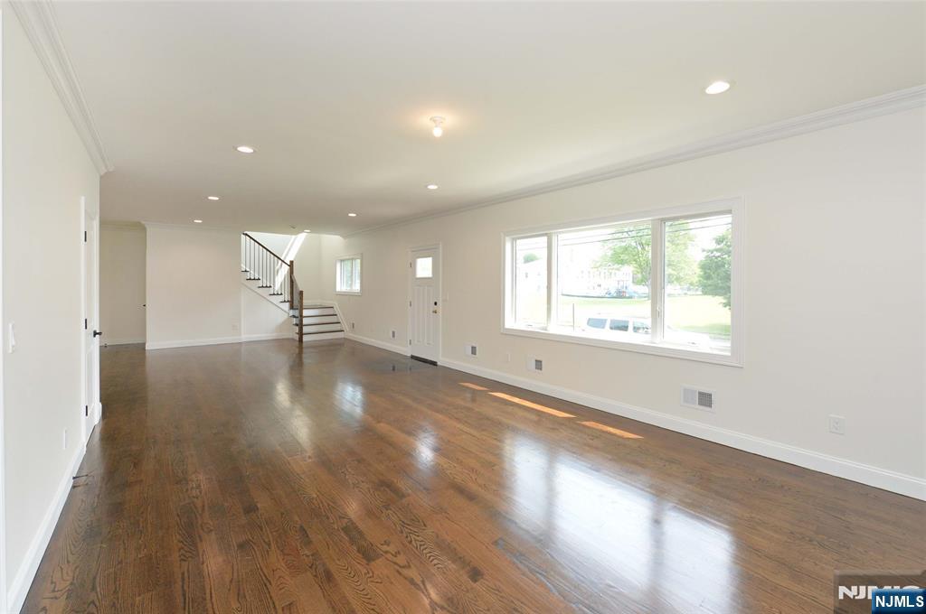 6-10 River Road Fair Lawn, NJ 07410 - Photo 2 of 27