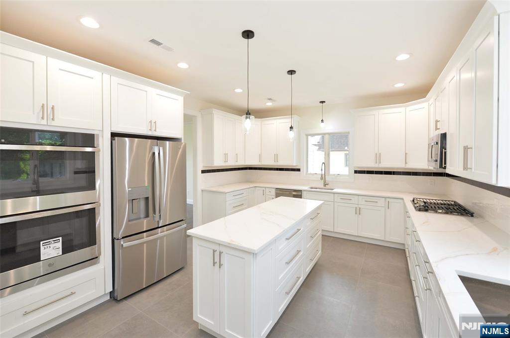 6-10 River Road Fair Lawn, NJ 07410 - Photo 6 of 27