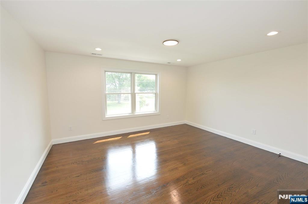 6-10 River Road Fair Lawn, NJ 07410 - Photo 10 of 27