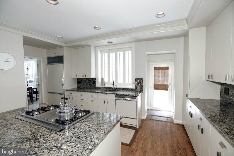 7610 Glendale Road Chevy Chase, MD 20815 - Photo 11 of 29 Kitchen