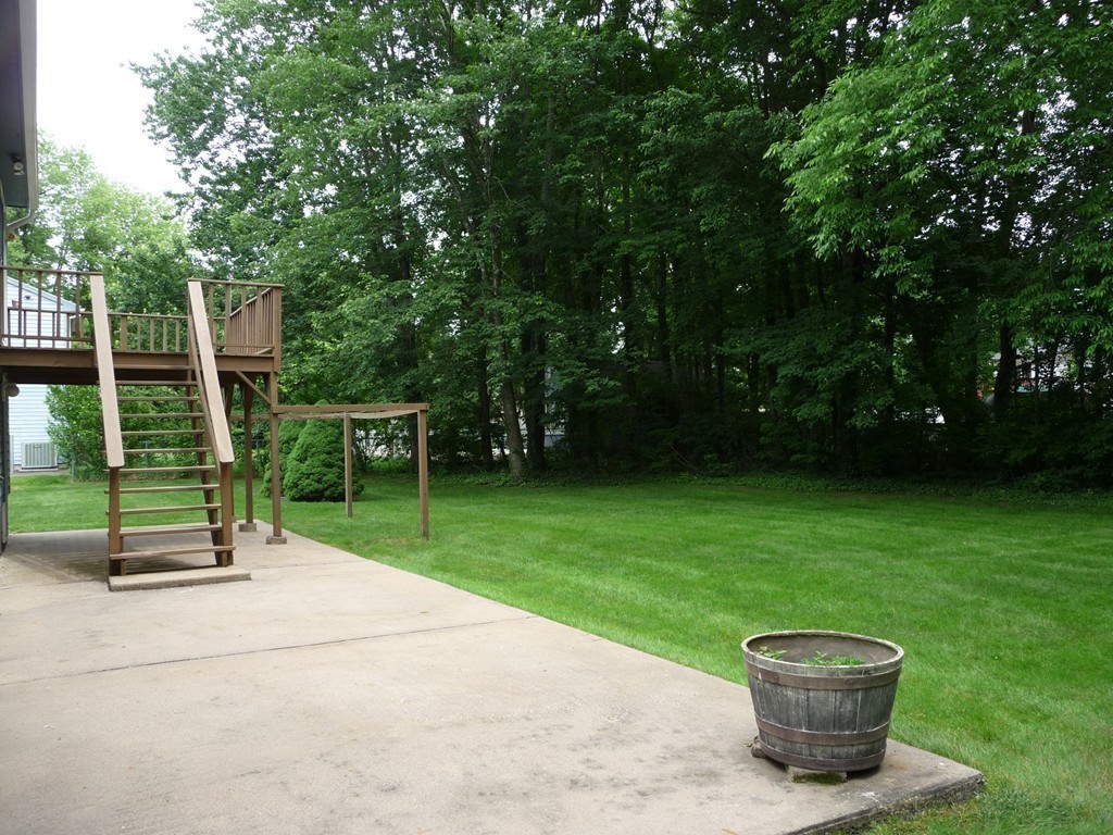 22 Independence Road Agawam, MA 01030 - Photo 6 of 20 Gallery Image 6