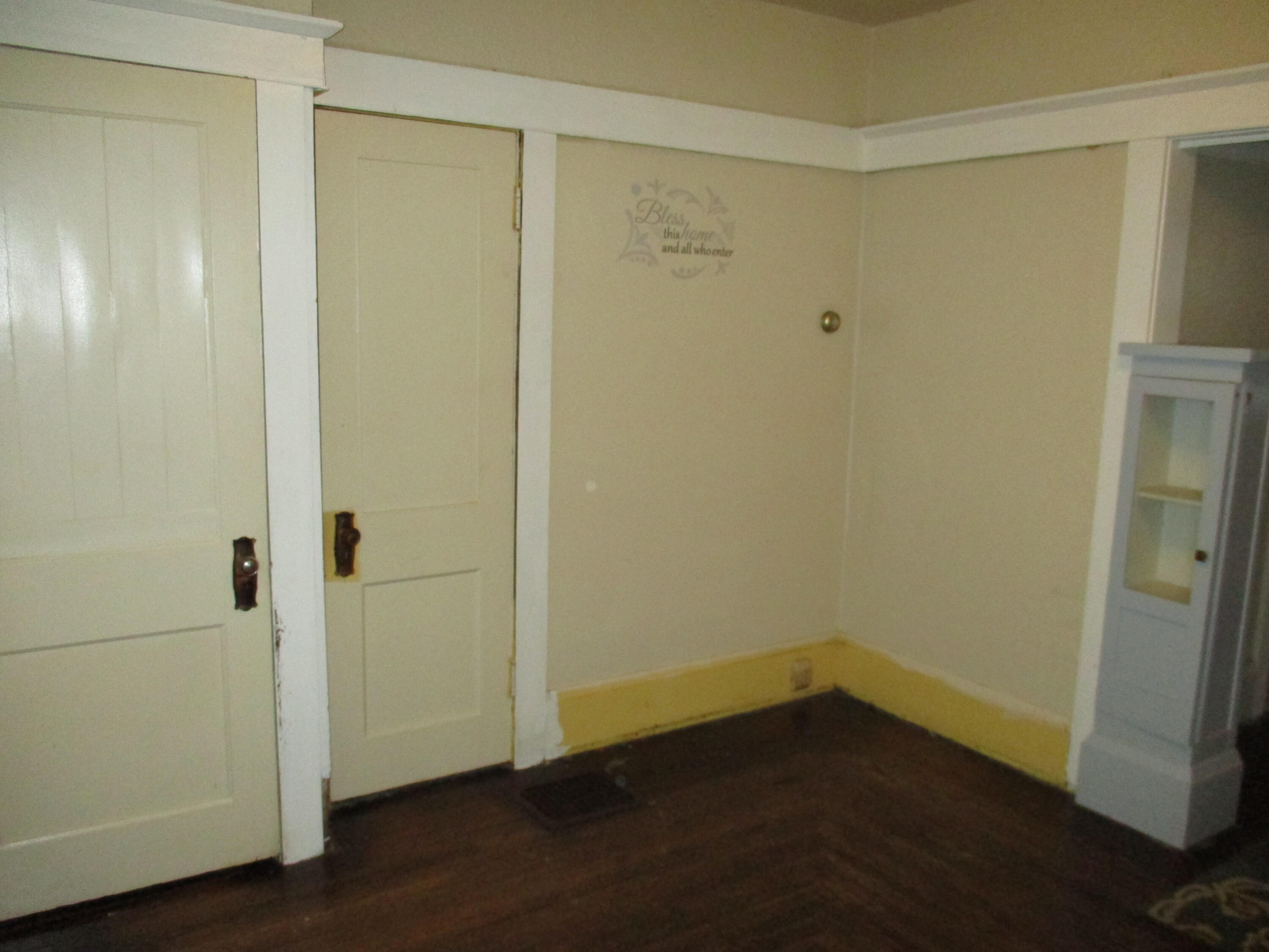 1712 East Ganson Street Jackson, MI 49202 - Photo 8 of 43 8