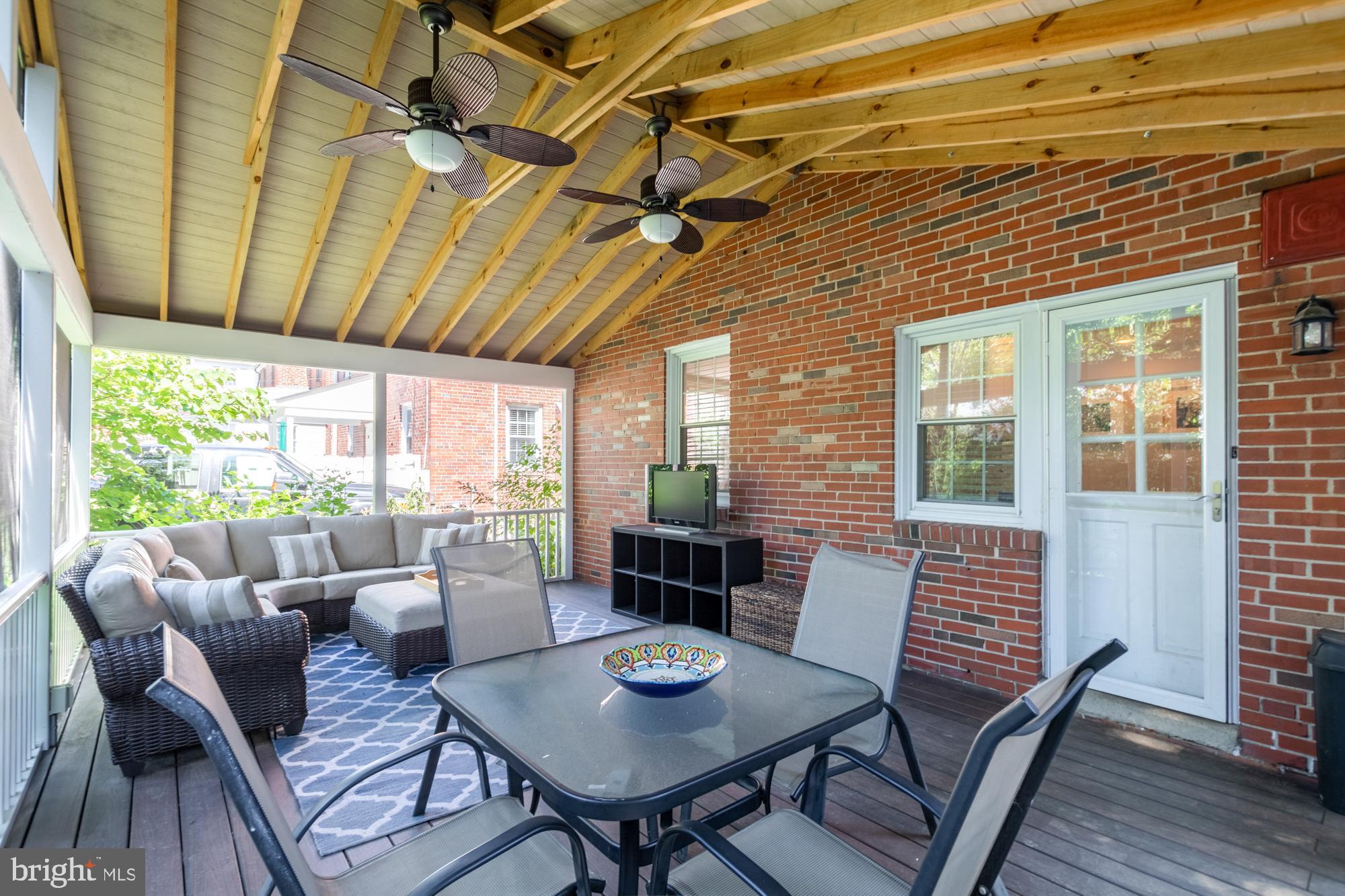 613 Overbrook Road Baltimore, MD 21212 - Photo 4 of 32