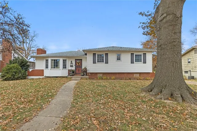 $250,000 | 10100 East 86 Terrace, Raytown, MO 64138