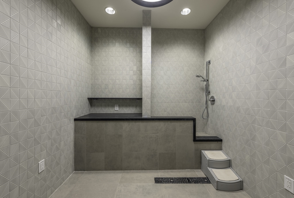 280 Western Avenue, Unit 202 Boston, MA 02134 - Photo 11 of 17