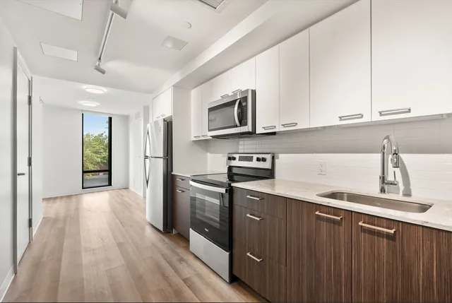 $2,700 | 280 Western Avenue, Unit 202, Boston, MA 02134