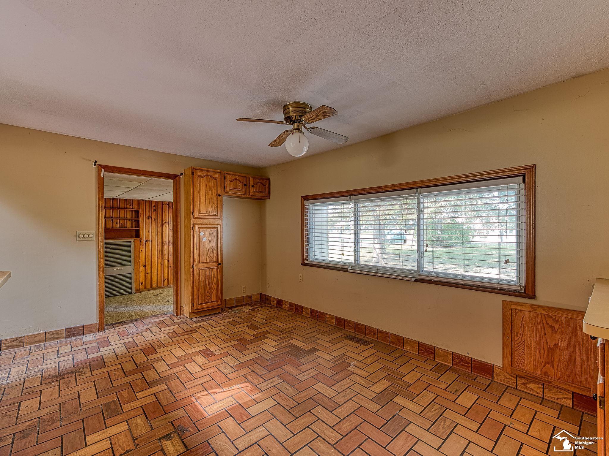7546 Secor Road Lambertville, MI 48144 - Photo 14 of 33