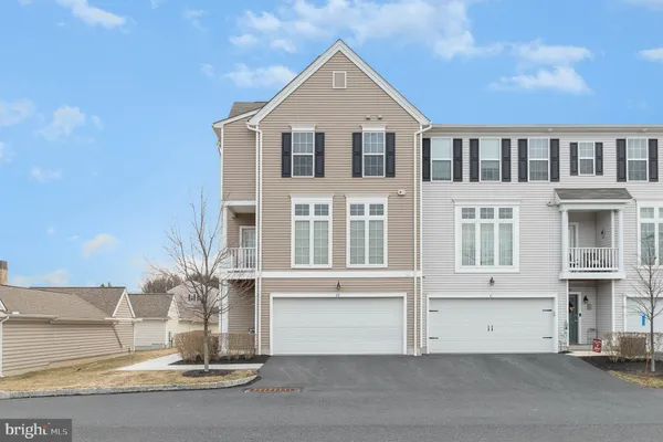 $1,995 | 3038 Meridian Cmns, Unit D, Mechanicsburg, PA 17055