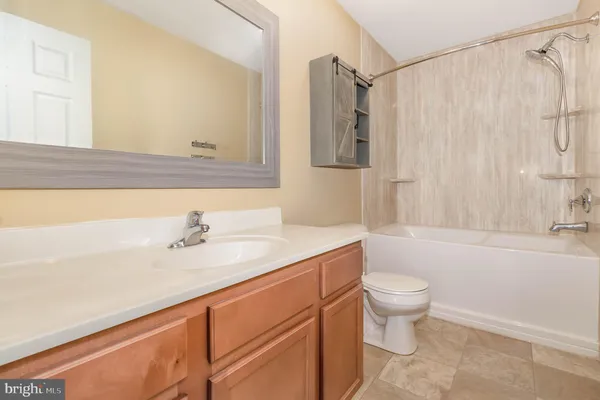 $1,995 | 3038 Meridian Cmns, Unit D, Mechanicsburg, PA 17055