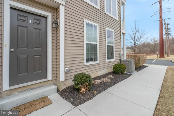 $1,995 | 3038 Meridian Cmns, Unit D, Mechanicsburg, PA 17055