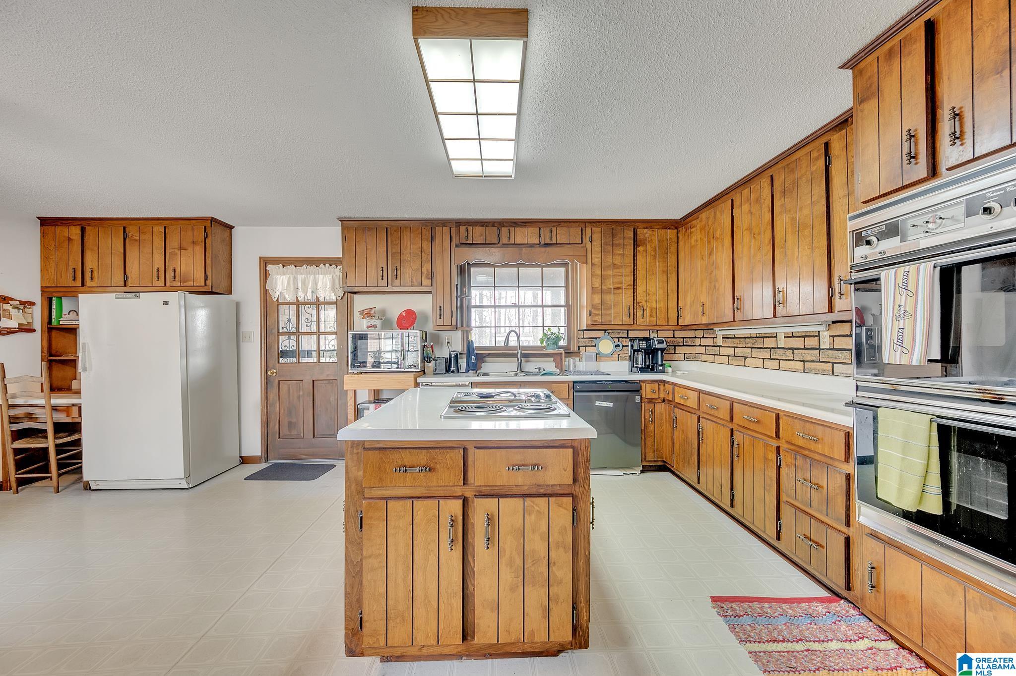 245 Skyview Trail Trafford, AL 35172 - Photo 4 of 34