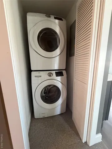 $3,550 | 43 James Street, Babylon, NY 11702