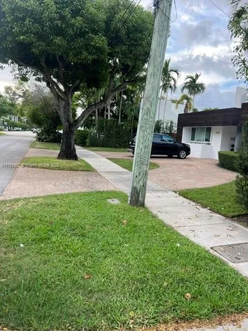 $1,500 | 1395 Daytonia Road, Unit 1, Miami Beach, FL 33141