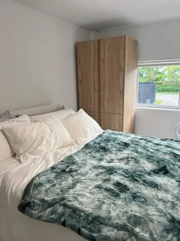 $1,500 | 1395 Daytonia Road, Unit 1, Miami Beach, FL 33141