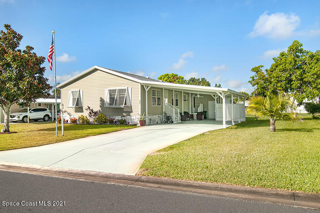 7490 Agawam Road Sebastian, FL 32976 - Photo 4 of 48 4237902E-7B39-4659-B334-7667DBD89D05