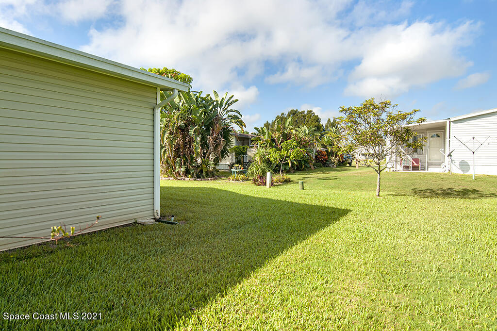 7490 Agawam Road Sebastian, FL 32976 - Photo 5 of 48 444E5DD3-63C4-4E08-8C85-3A4B3C1C48DE
