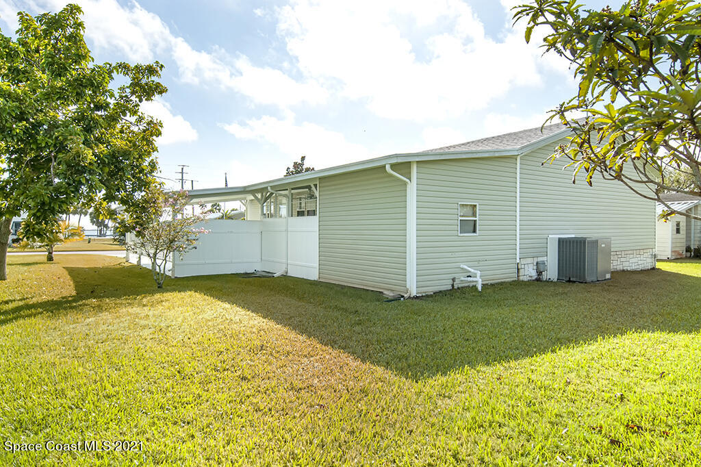 7490 Agawam Road Sebastian, FL 32976 - Photo 7 of 48 94EBA740-6B7B-4E72-936D-4880DFC1A77E