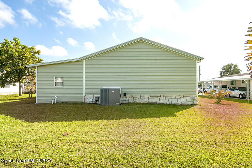 7490 Agawam Road Sebastian, FL 32976 - Photo 8 of 48 9FEB4C6F-7BBF-4B30-8A83-FC0A4778DDCE