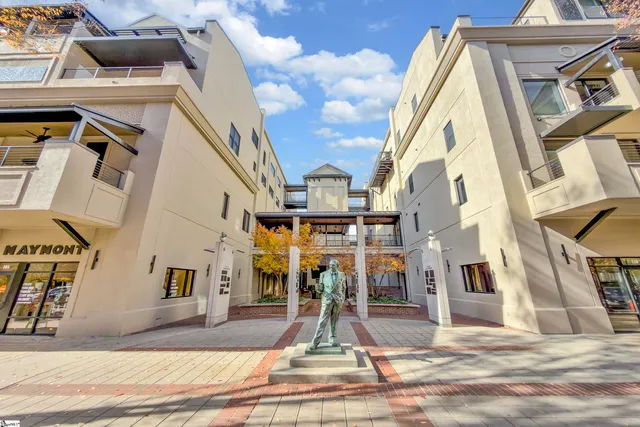 $449,882 | 233 North Main Street, Unit 506, Greenville, SC 29601