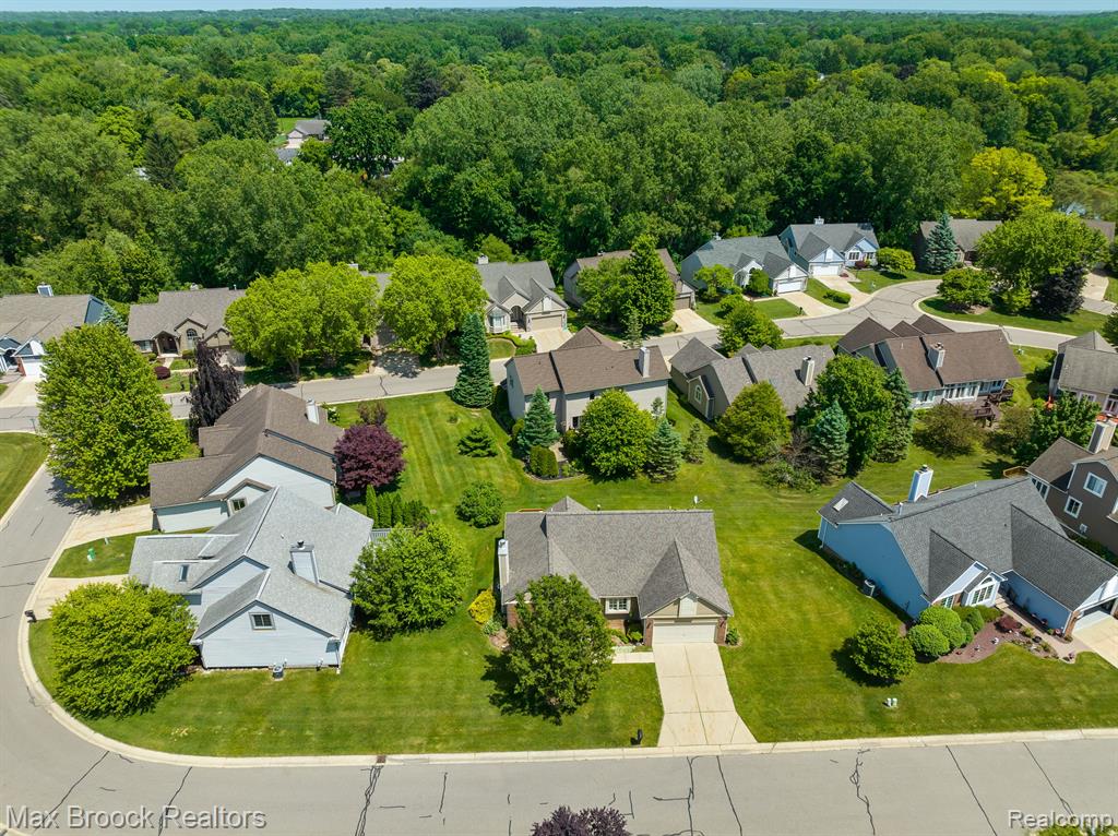 3205 Topview Court Rochester Hills, MI 48309 - Photo 2 of 26