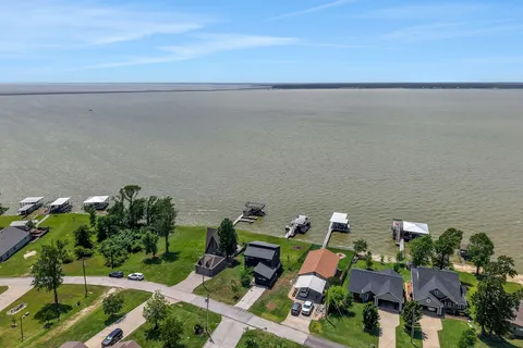 $549,000 | 546 West Cattle Drive, Onalaska, TX 77360