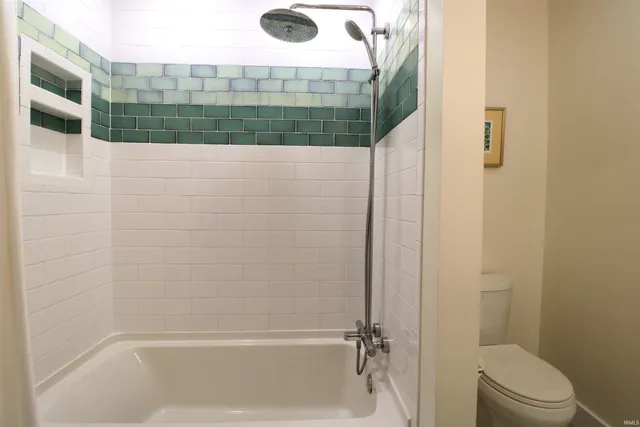 $3,000 | 938 North Jackson Street, Bloomington, IN 47404