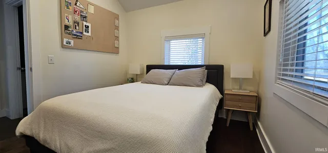 $3,000 | 938 North Jackson Street, Bloomington, IN 47404